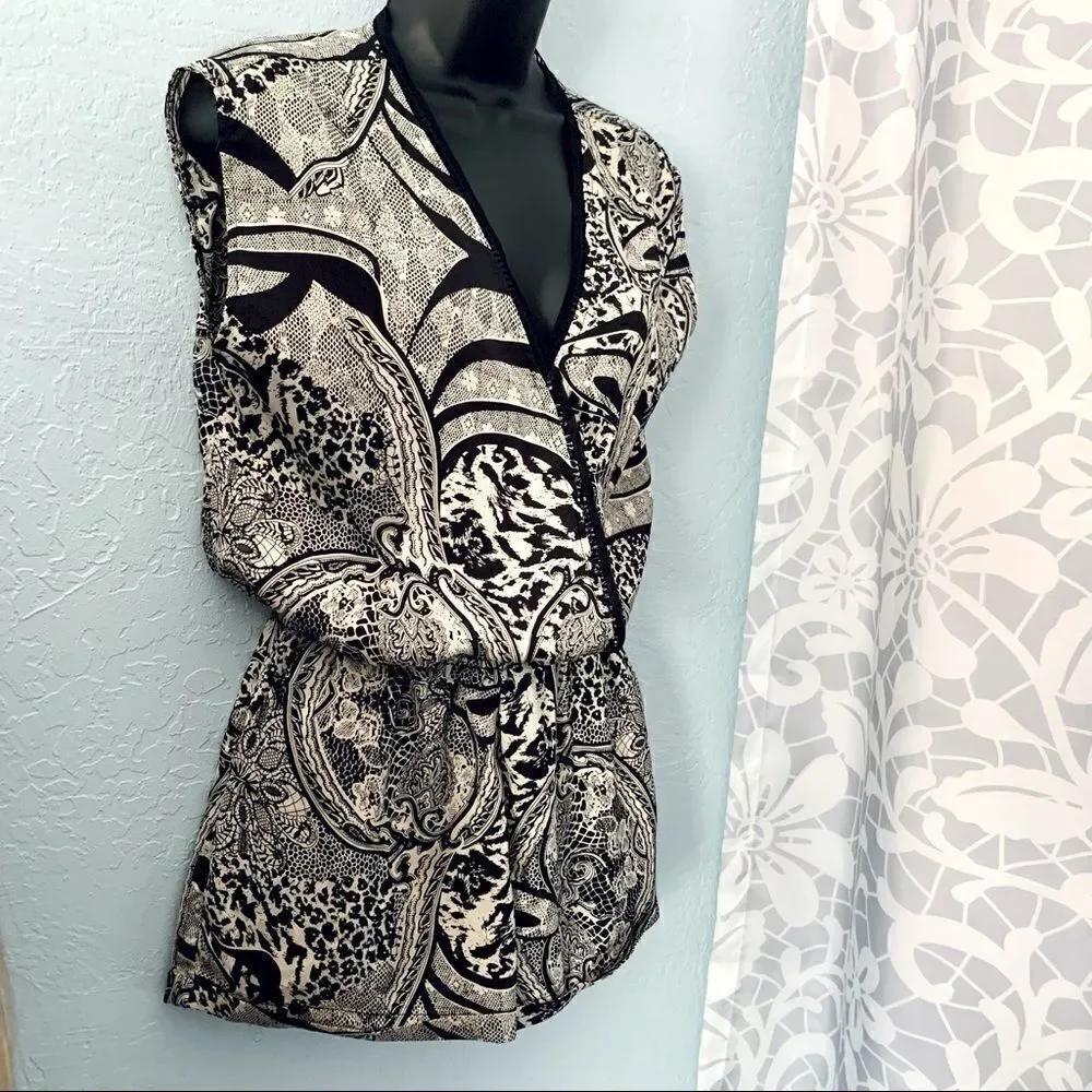 ANGL Black & Cream Abstract Pribt Surplice Short Romper Size Small - Picture 8 of 15